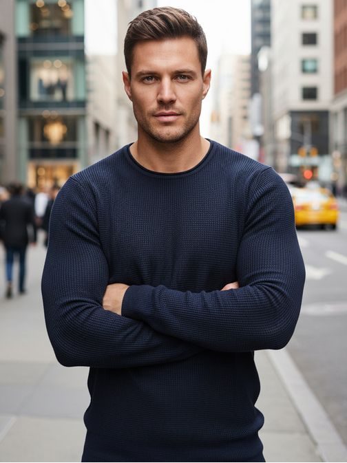 Modni moški pulover v modri barvi