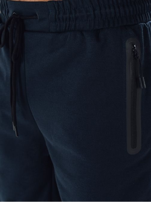 Udobne moške kratke hlače v granatni barvi