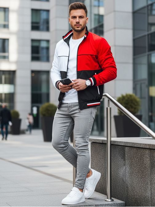 Prehodna črna jakna v stilskem dizajnu