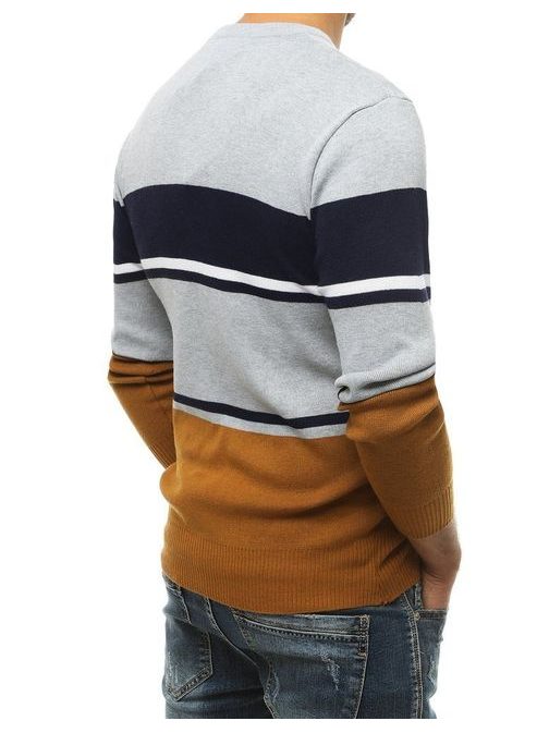 Udoben pulover v svetlo sivi barvi