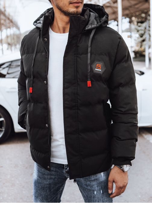Trendovska zimska jakna s kapuco v črni barvi