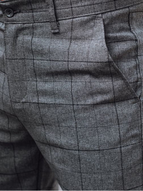 Stilske sive hlače s karo vzorcem