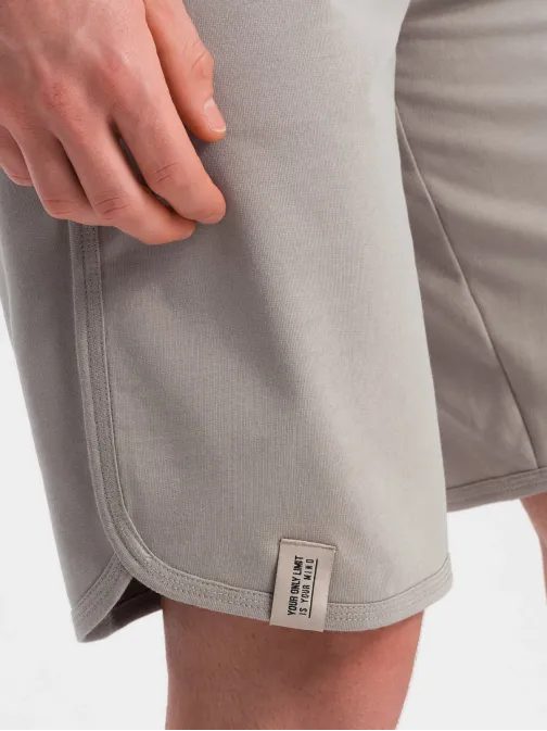 Temno bež kratke hlače za prosti čas V3 SRSK-0105