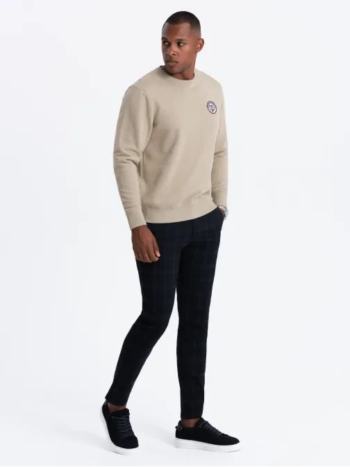 Udoben peščen pulover z našitkom V3 SSNZ-0134