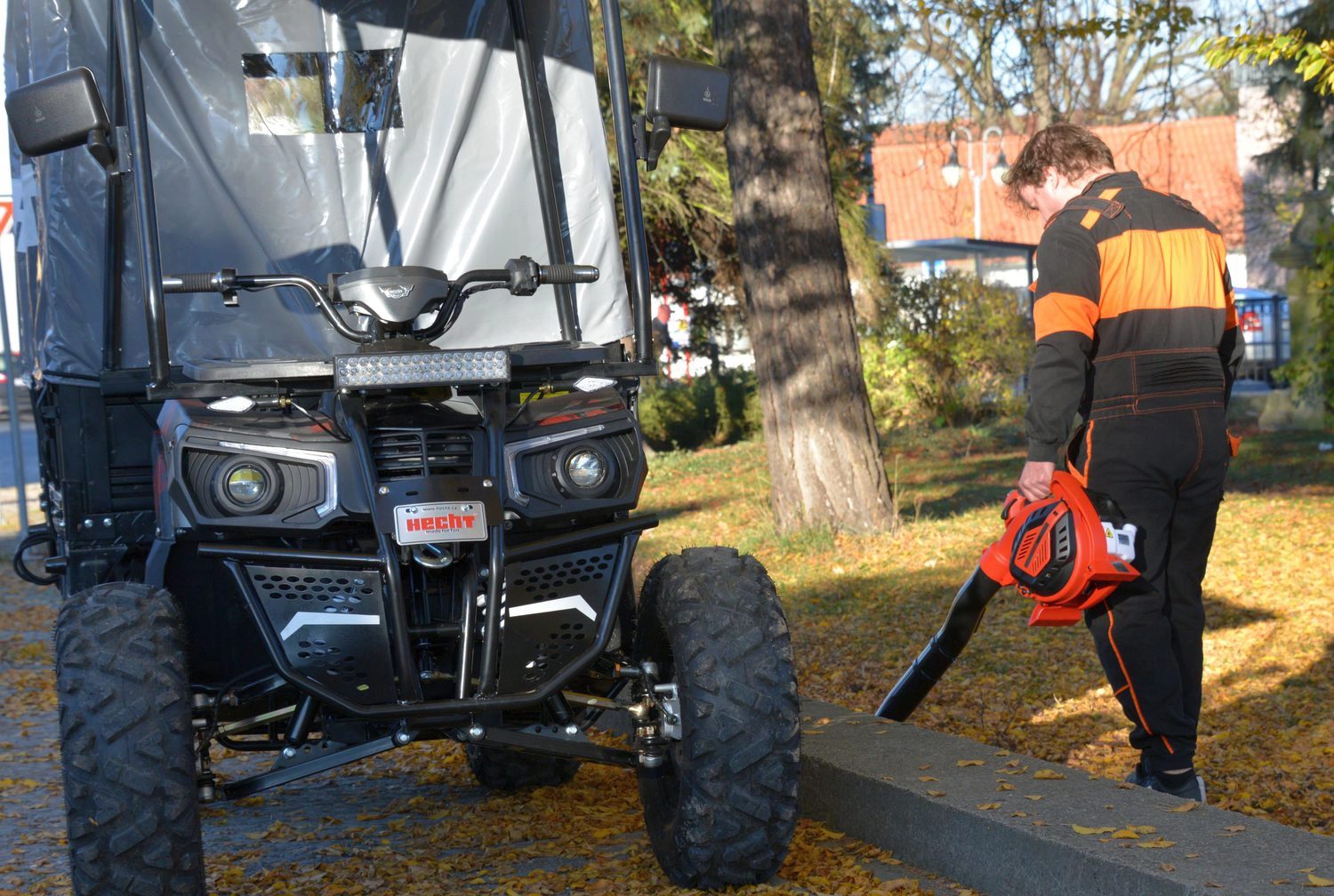 nákladná štvorkolka hecht cargo v prevádzke