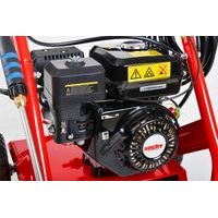 Pohon zaisťuje 4-taktný motor