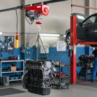 Lanový navijak HECHT 8450 v autoservise