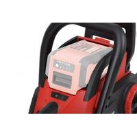 Akumulátor v tele píly