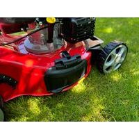 HECHT 553 SW s bočným vyhadzovacím tunelom