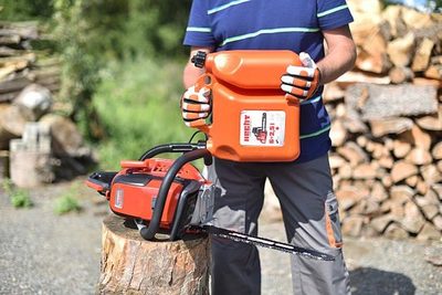 Zvýšte životnosť záhradnej techniky na maximum alkylátovým benzínom!