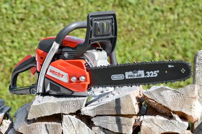 Motorové reťazové píly - 1.diel - Práca s pílou