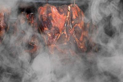 Na akom dreve údiť?