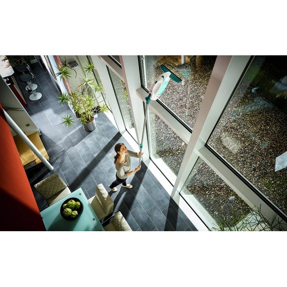 Čistenie pomocou predlžovacej tyče LEIFHEIT Window Cleaner