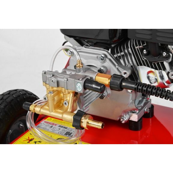 Detail uchytenia tlakovej hadice