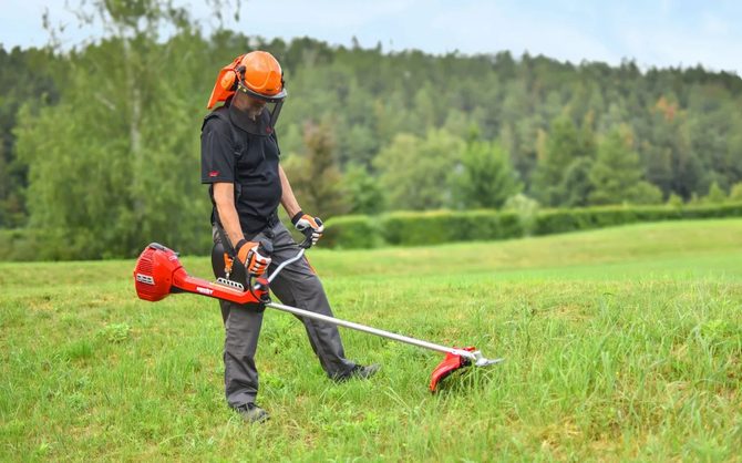 Bezpečná práca s krovinorezom: Pravidlá pre každého používateľa