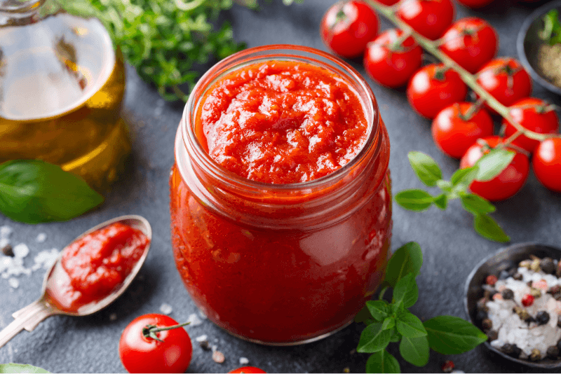 rajčinový pretlak v pohári