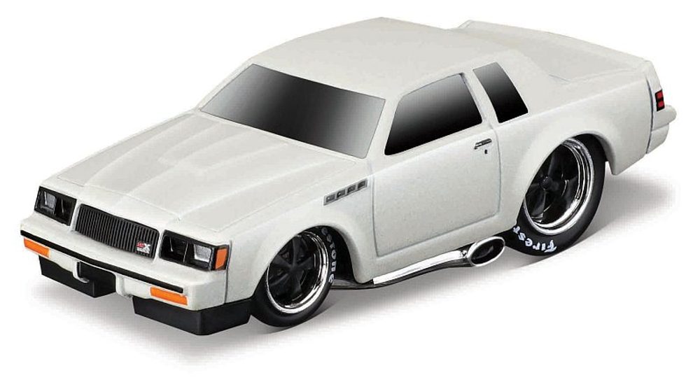 Levně Maisto - Muscle Machines - 1987 Buick GNX, bílá, 1:64
