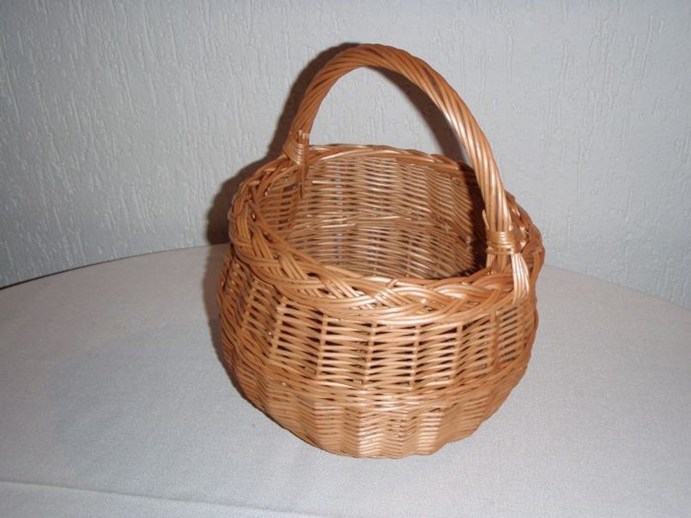 Levně košík d15cm x10cm mini proutěný