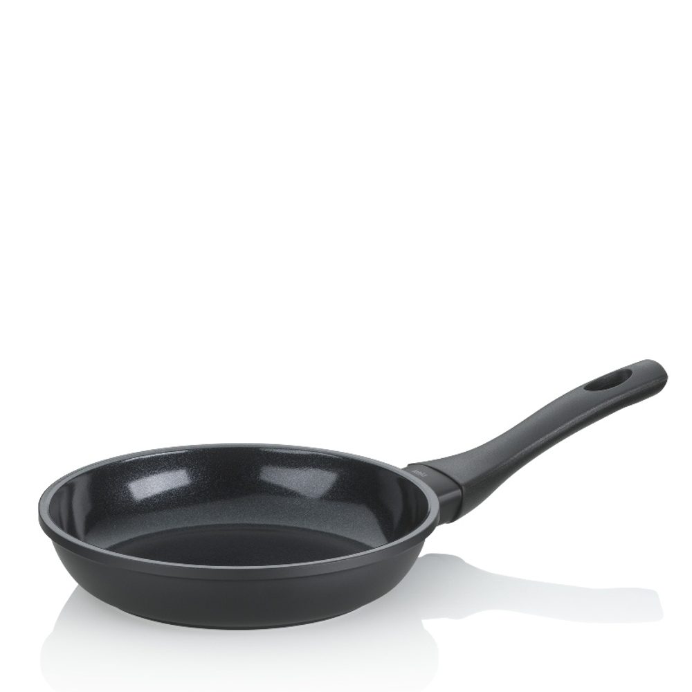 Levně KELA Pánev s keramickým povrchem 20 cm ATURA černá KL-15163