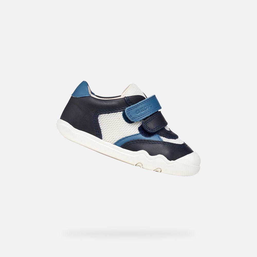 Levně Tmavě modré chlapecké barefoot boty pro první krůčky Geox Steppieup - 20
