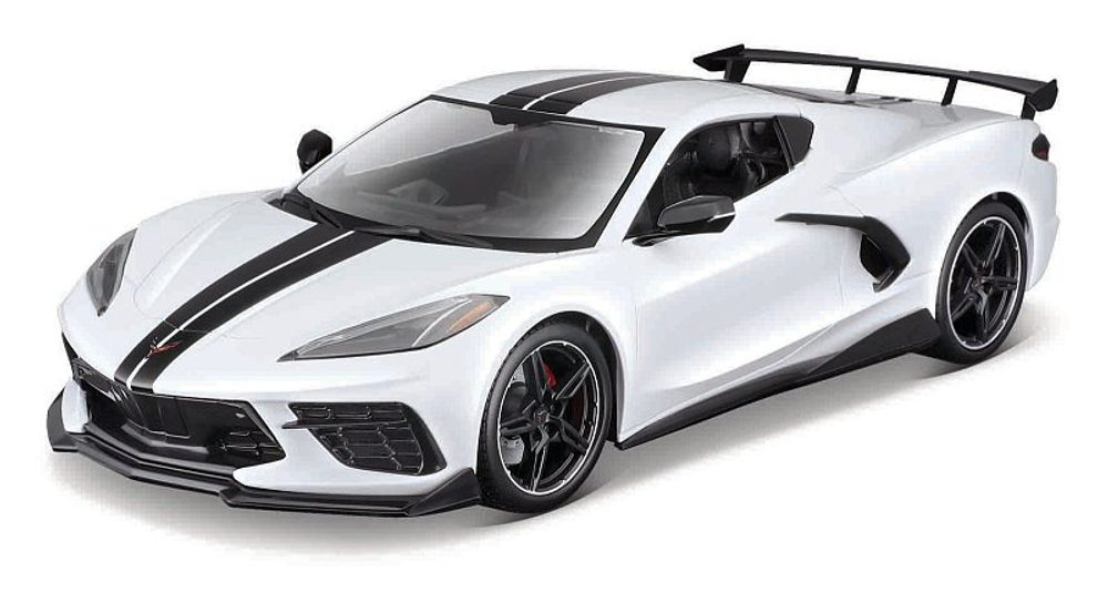 Levně Maisto - 2020 Chevrolet Corvette Stingray Coupe (High Wing), bílá, 1:18