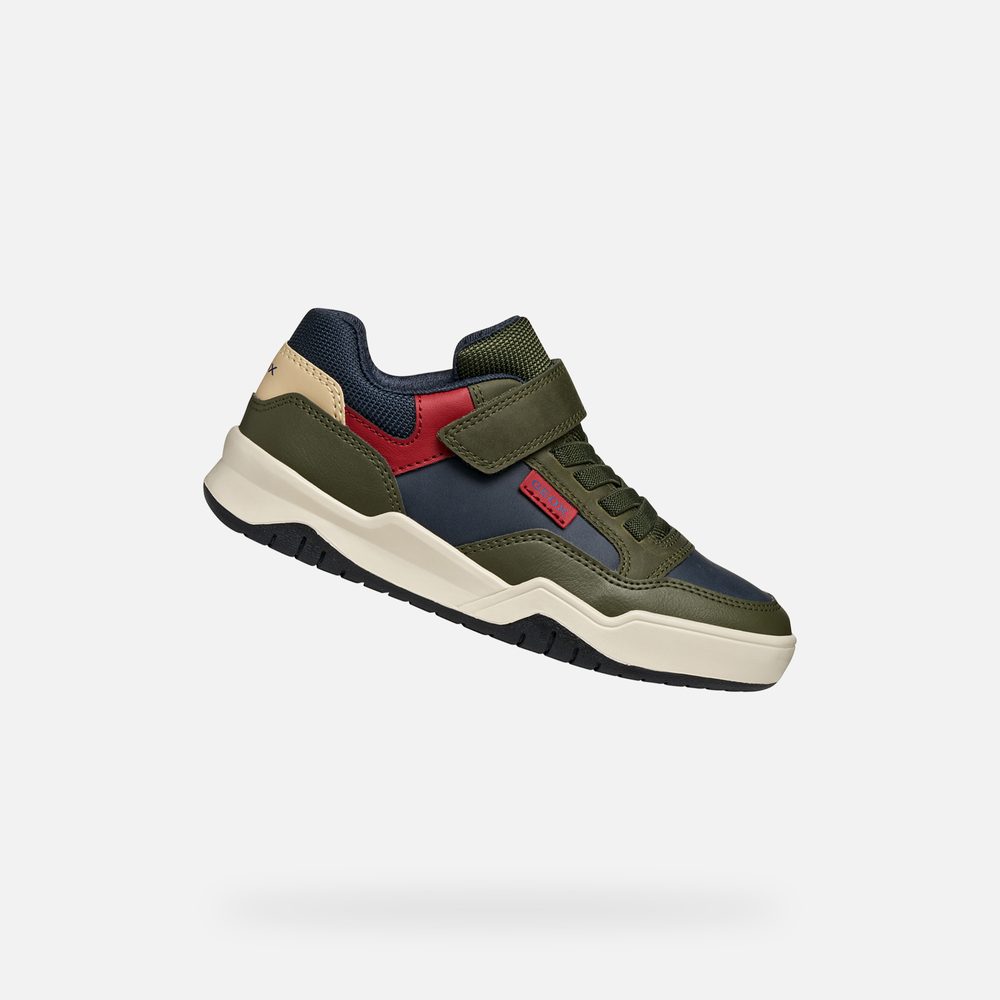 Levně Khaki chlapecké tenisky Geox Perth - 38