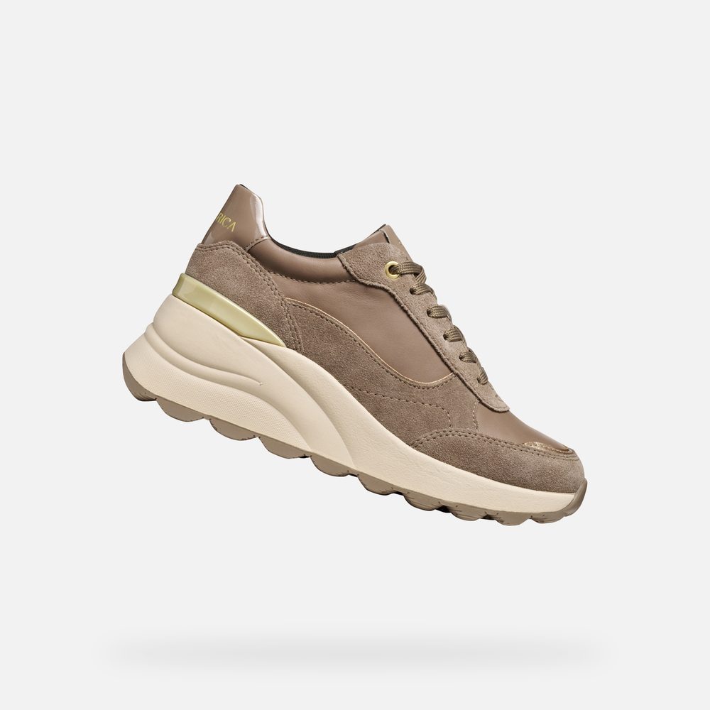 Béžové dámské tenisky Geox Spherica EC13 - 39