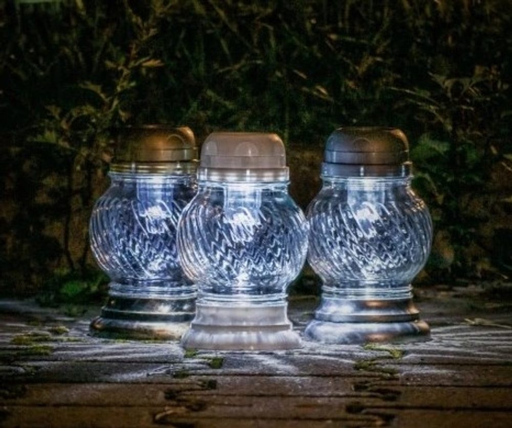 Levně lampa hřbit. 15cm, s víčkem, solární, mix barev