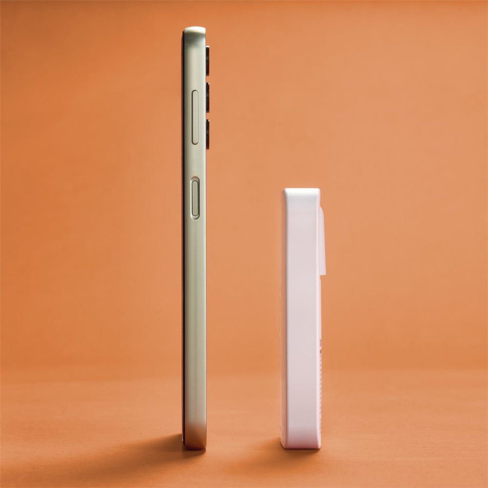 Hama rychlá USB nabíječka GaN 2x USB-C + USB-A, PD/QC 65 W, plochá, skládací (obrázek 17)