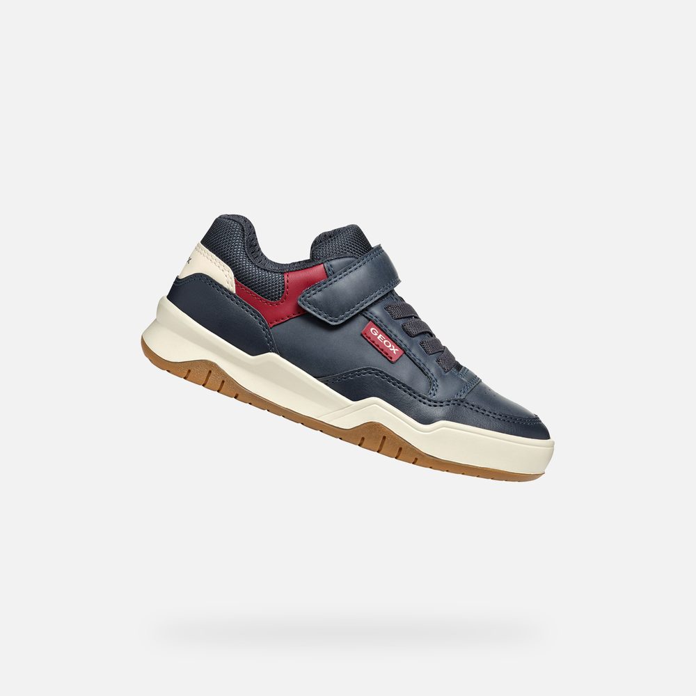Levně Tmavě modré chlapecké tenisky Geox Perth - 32