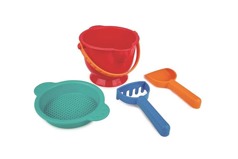 Levně Hape Hračky na písek - Set se sítkem, vědrem, lopatkou a hrabičkami