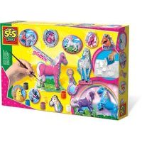 Odlievanie a maľovanie koní