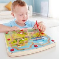 Nákladní auta - bludiště s magnetickou hůlkou a korálky