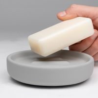 KELA Koš na prádlo sedací Malaga kov světle šedý 39,5x29,5x57,5cm KL-23965