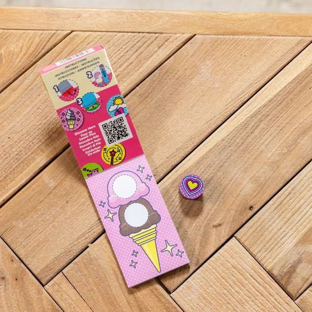 MELISSA & DOUG STICKER WOW NÁPLNĚ SAMOLEPEK OBLÍBENÉ PŘEDMĚTY