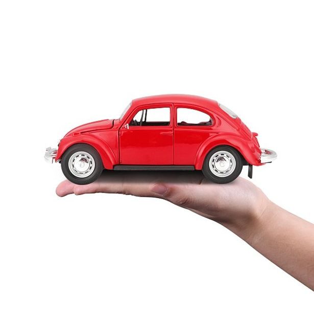 Maisto Maisto - Volkswagen Beetle, červená, 1:24