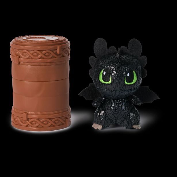 JAK VYCVIČIT DRAKA PLYŠOVÍ DRACI V SUDU