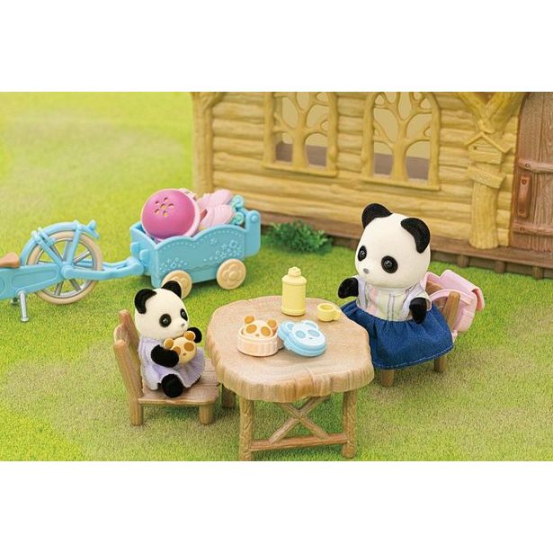 Sylvanian family Panda a cyklo-bruslařský set