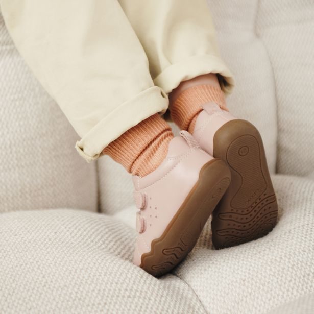 Starorůžové dívčí barefoot tenisky Geox Steppieup