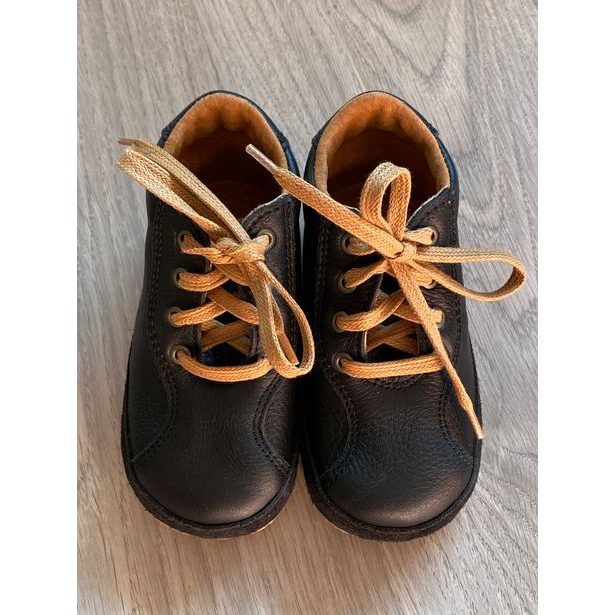 BOSÉ KOŽENÉ PEGRESKY B1094 černá