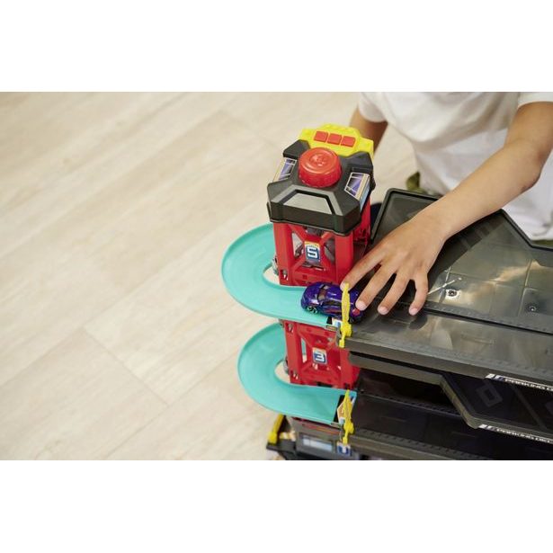 Garáž Parking, 4 podlaží