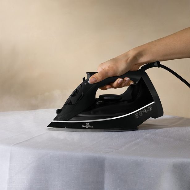 BERLINGERHAUS Žehlička napařovací 2200 W Matte Black Collection BH-9930