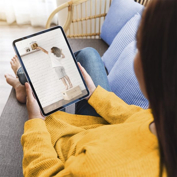 Hama Smart domácí WiFi kamera, otáčení/naklápění, noční vidění, Full HD