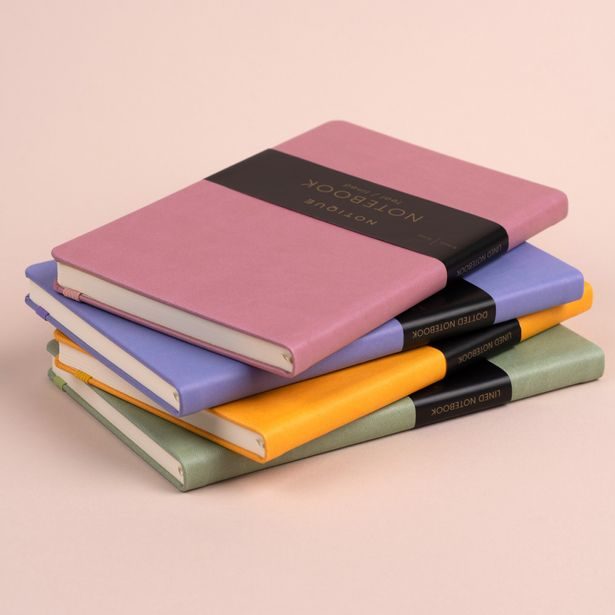 Notes Žlutý, linkovaný, 13 × 21 cm