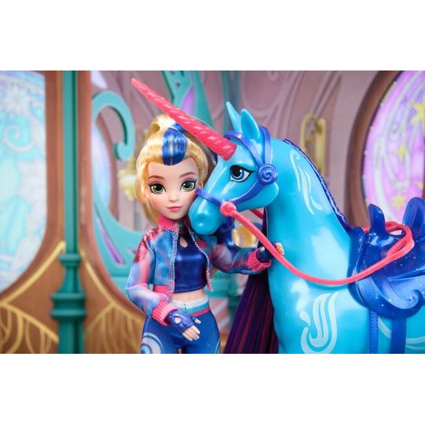 UNICORN ACADEMY PANENKA 24 CM ISABEL