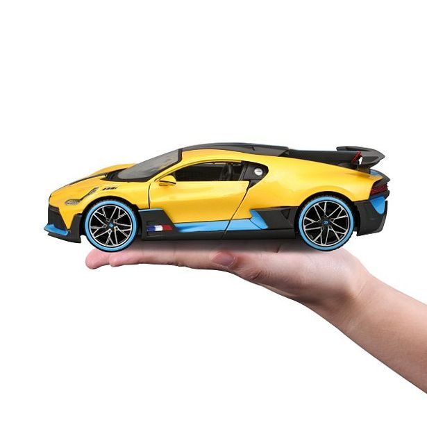 Maisto Maisto - Bugatti Divo, žlutá, 1:24