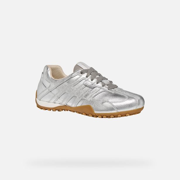 Stříbrné dámské tenisky Geox Snake Original