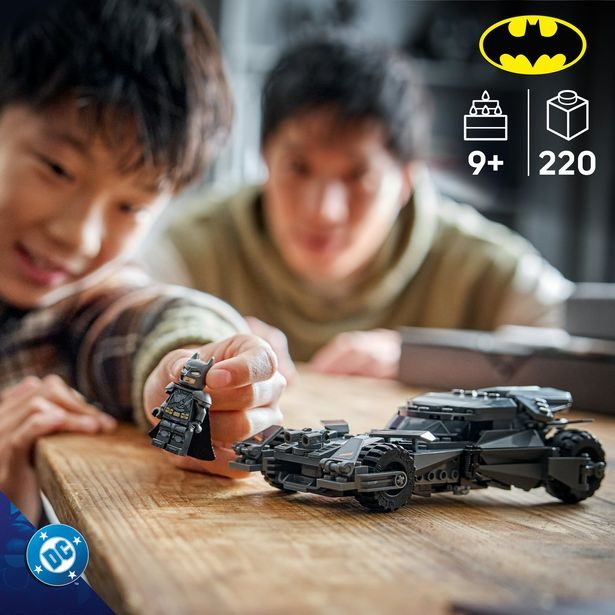 Batman vs. Superman™: Batmobil