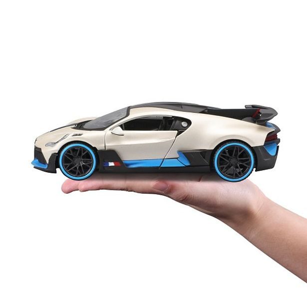 Maisto Maisto - Bugatti Divo, metal bílá, 1:24