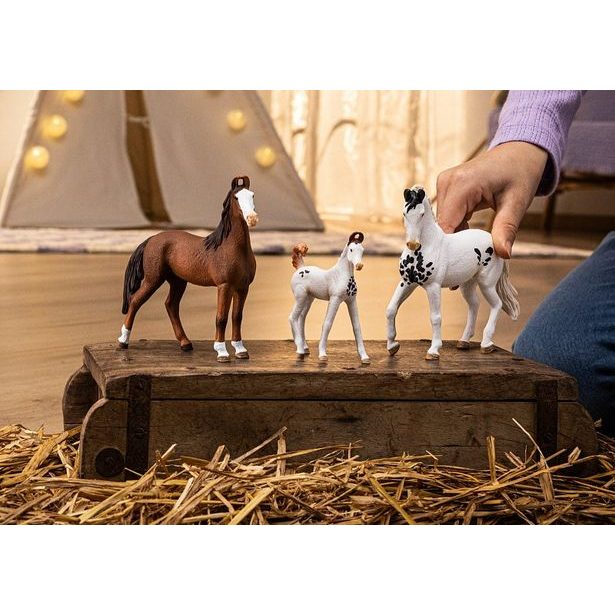 SCHLEICH Zvířátko - Klisna marwari